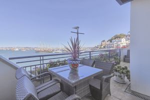 Photo 25- click for photo gallery